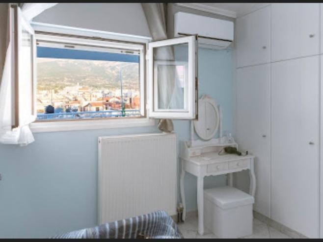 Kristin Apartment Patras Bagian luar foto